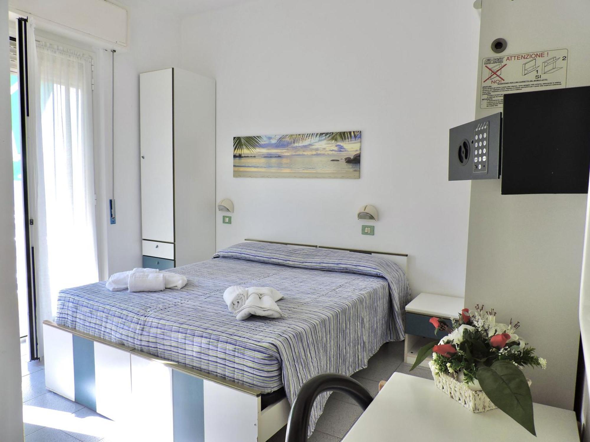 Hotel Villa Chiara Finale Ligure Luaran gambar