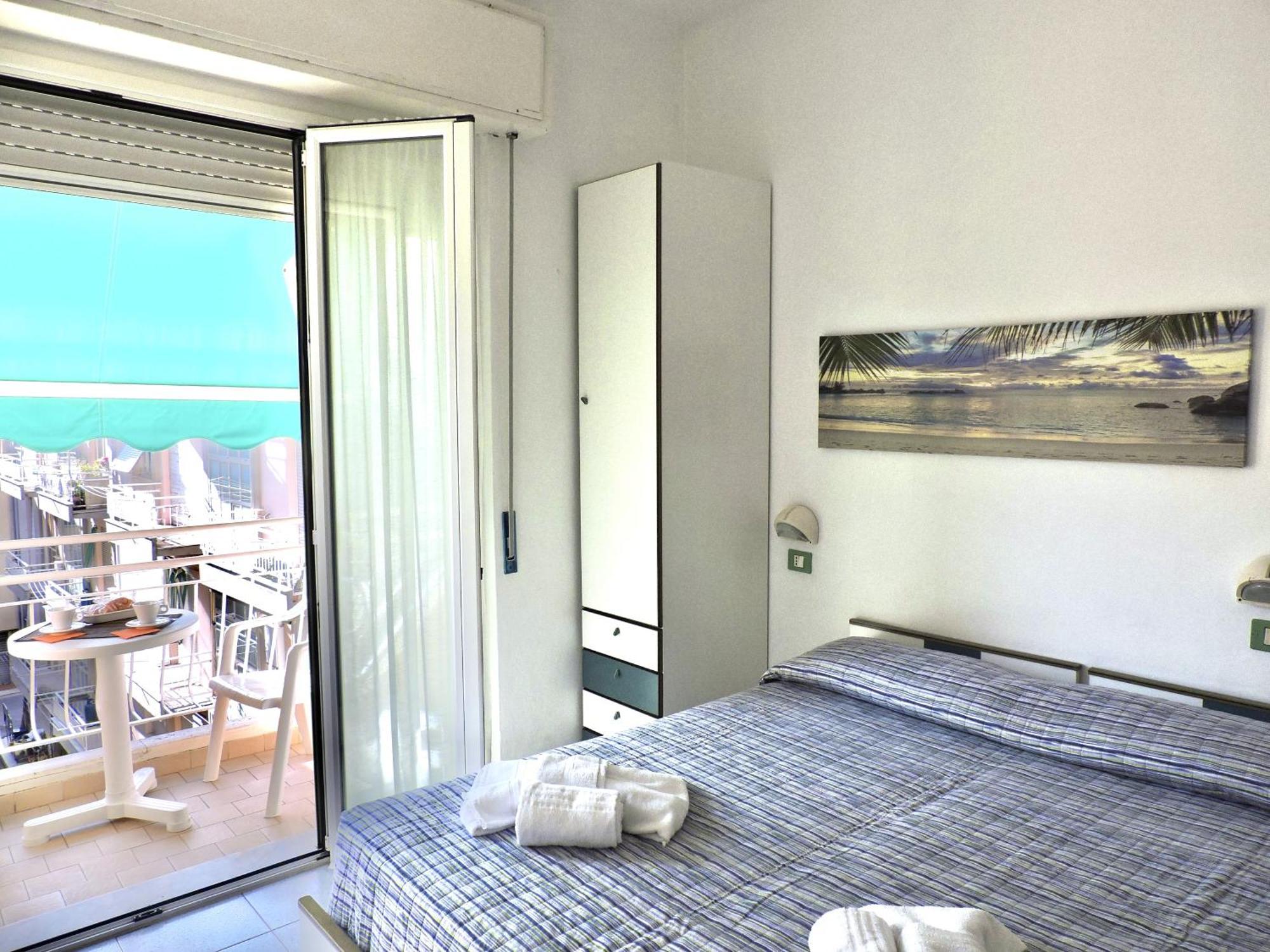 Hotel Villa Chiara Finale Ligure Luaran gambar
